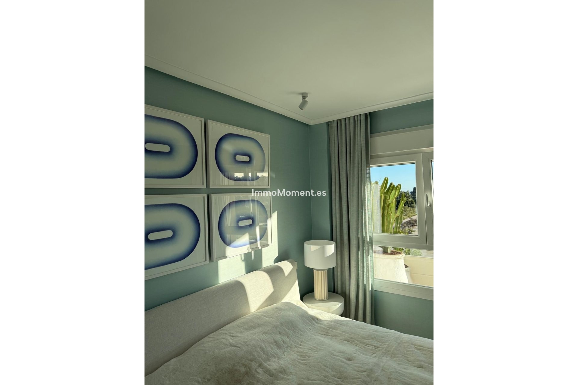 Resale - Apartment - Marbella - Nueva Andalucía