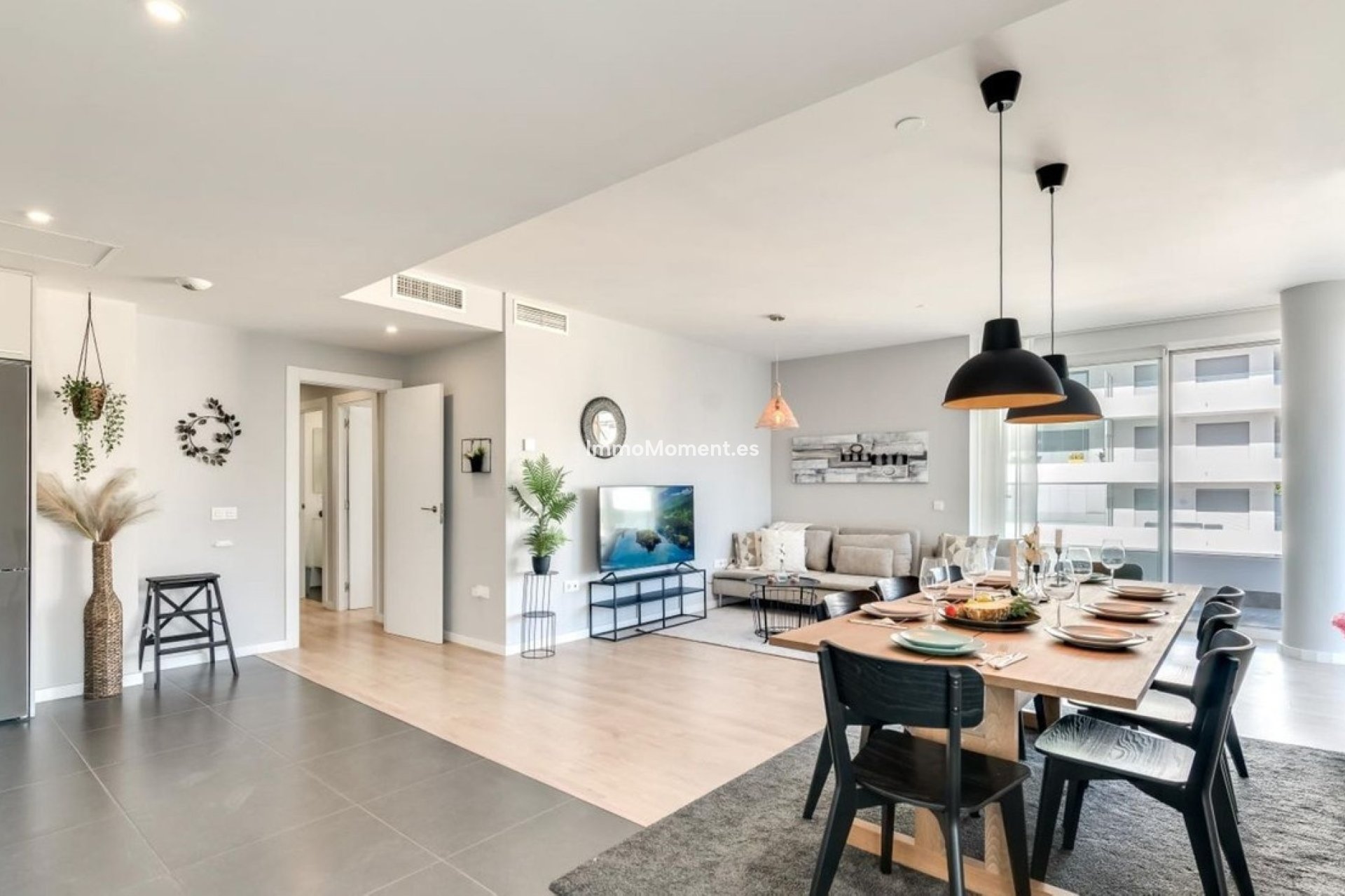 Resale - Apartment - Marbella - Nueva Andalucía