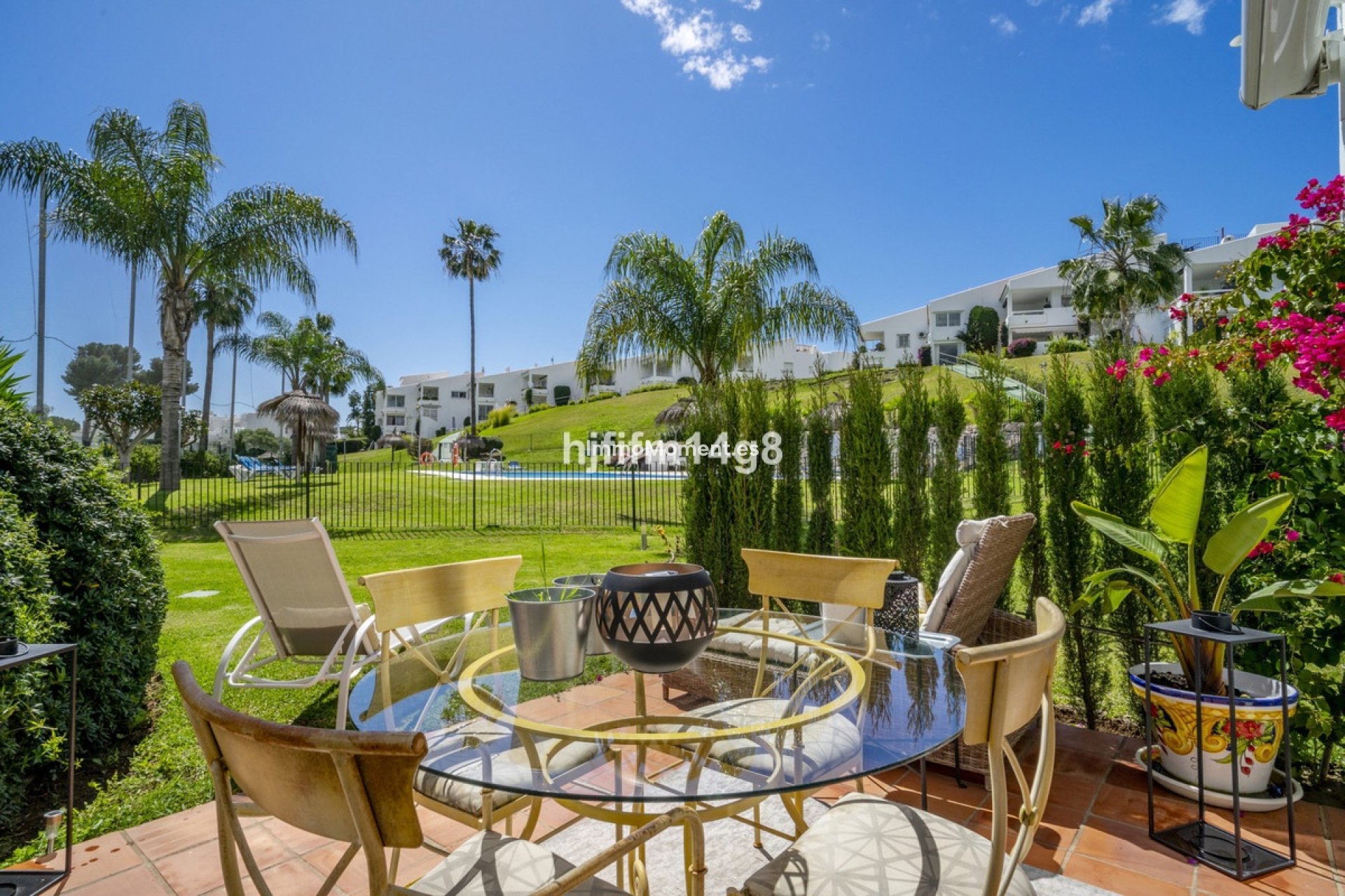 Resale - Apartment - Marbella - Nueva Andalucía