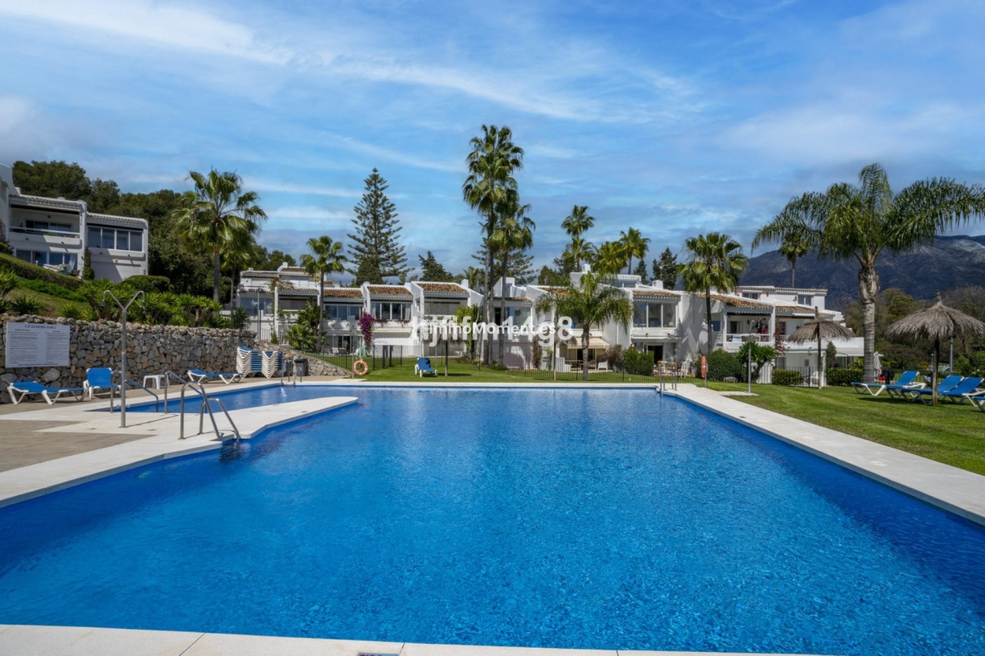 Resale - Apartment - Marbella - Nueva Andalucía