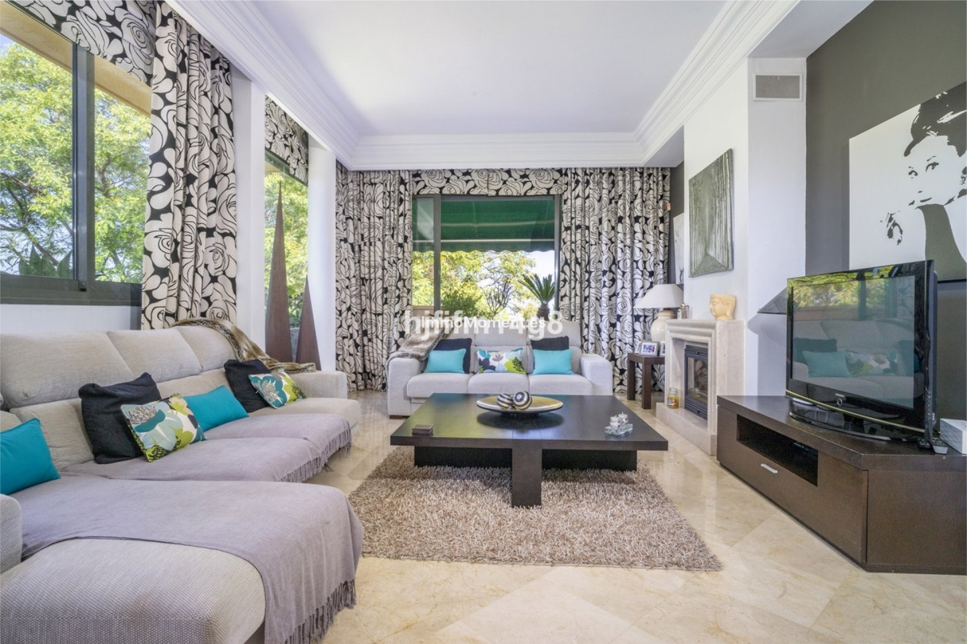 Resale - Apartment - Marbella - Nueva Andalucía