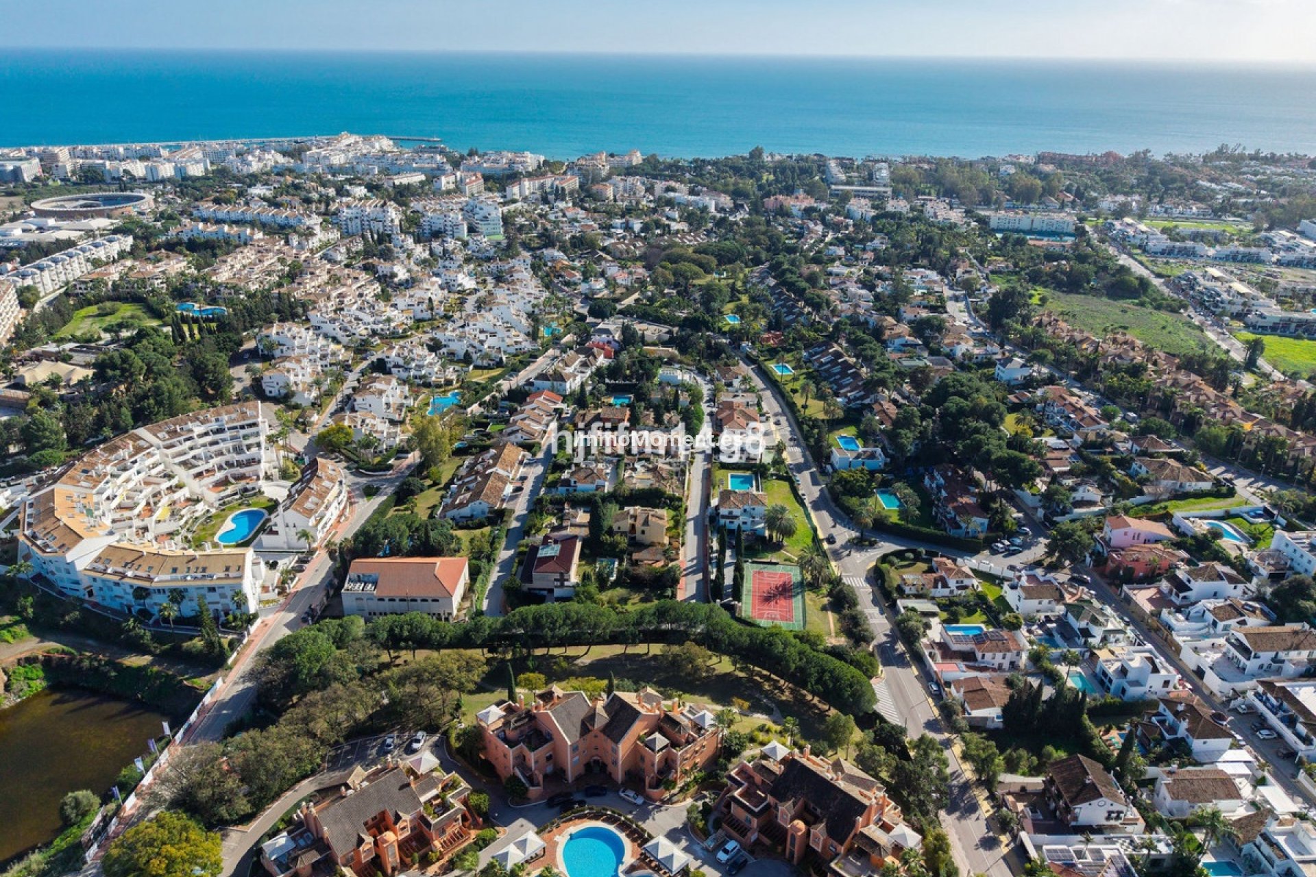 Resale - Apartment - Marbella - Nueva Andalucía