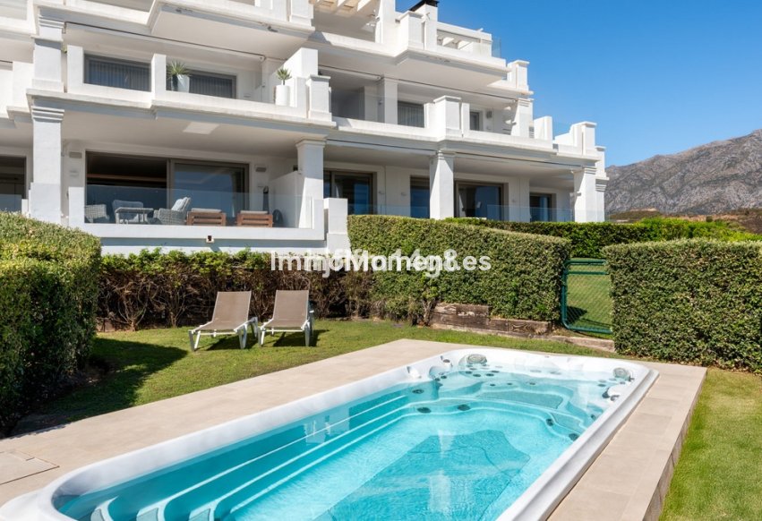 Resale - Apartment - Marbella - Nueva Andalucía