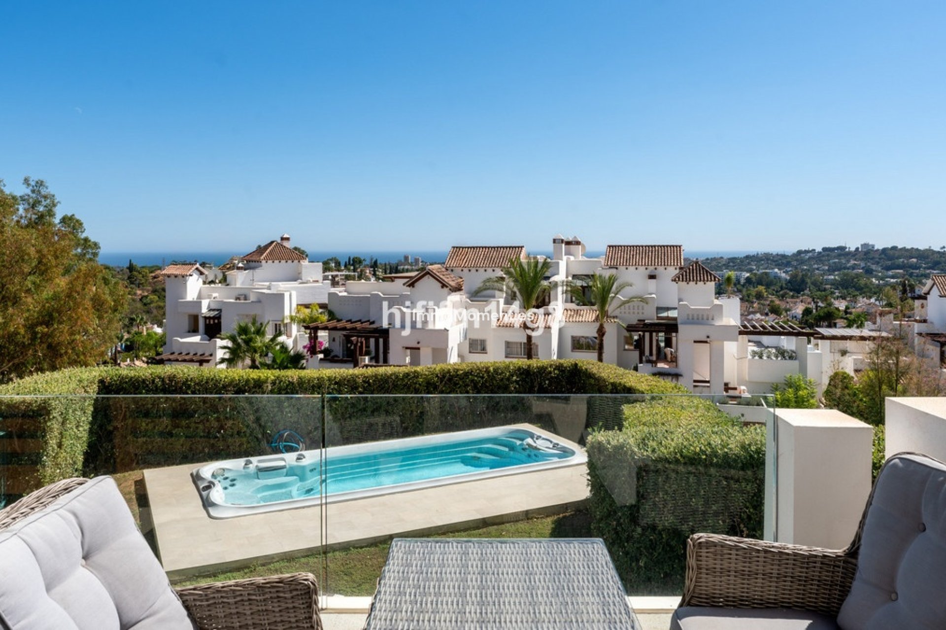 Resale - Apartment - Marbella - Nueva Andalucía