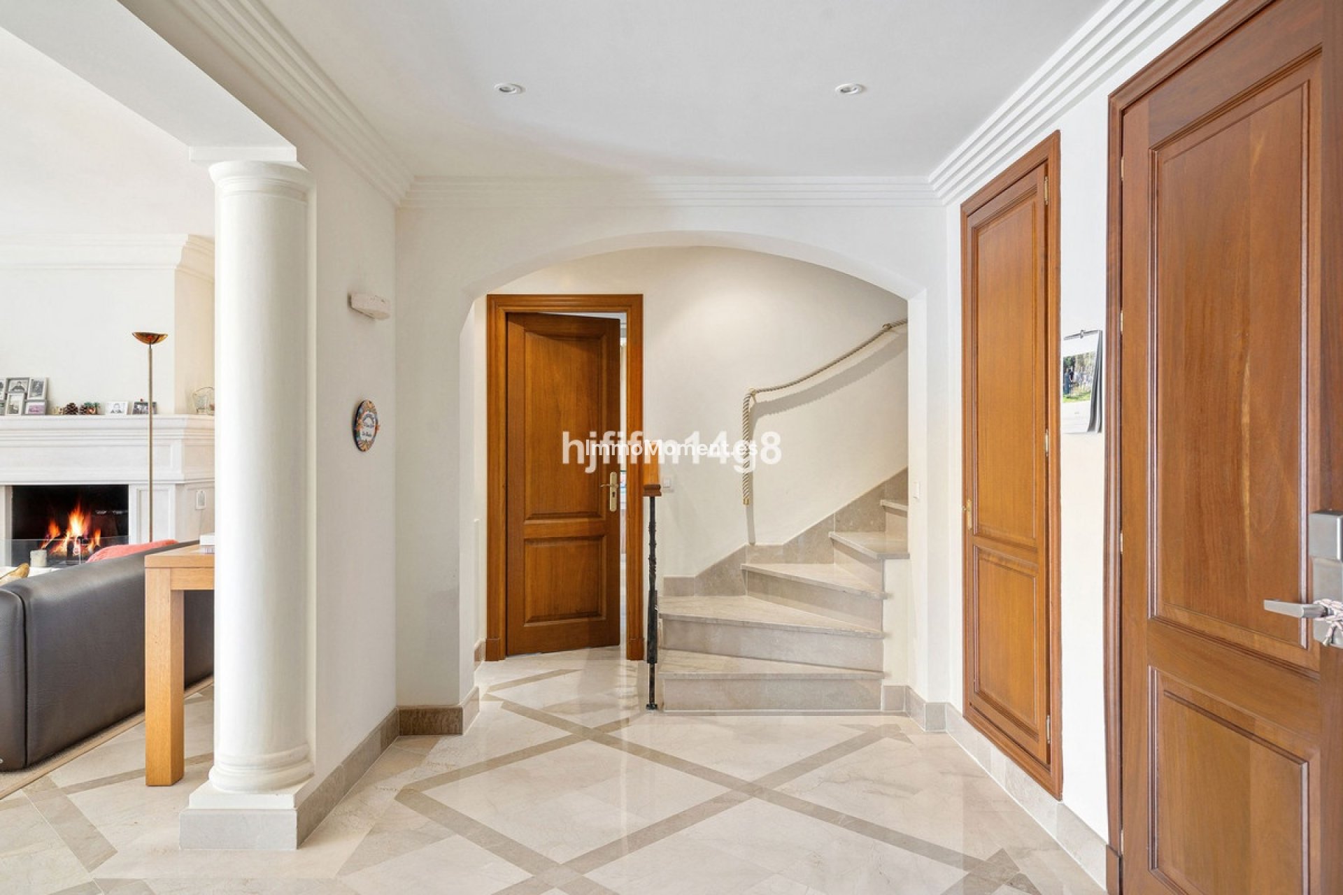 Resale - Apartment - Marbella - Nueva Andalucía