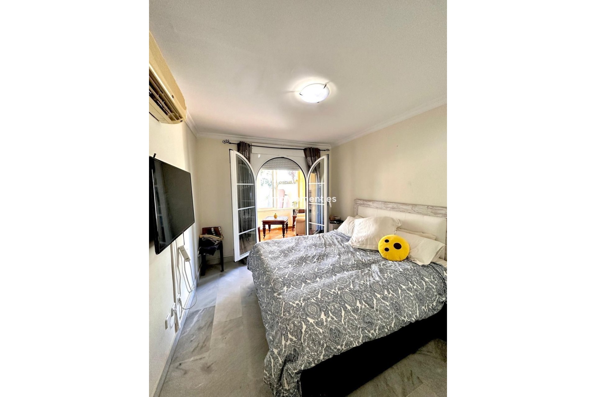 Resale - Apartment - Marbella - Nueva Andalucía