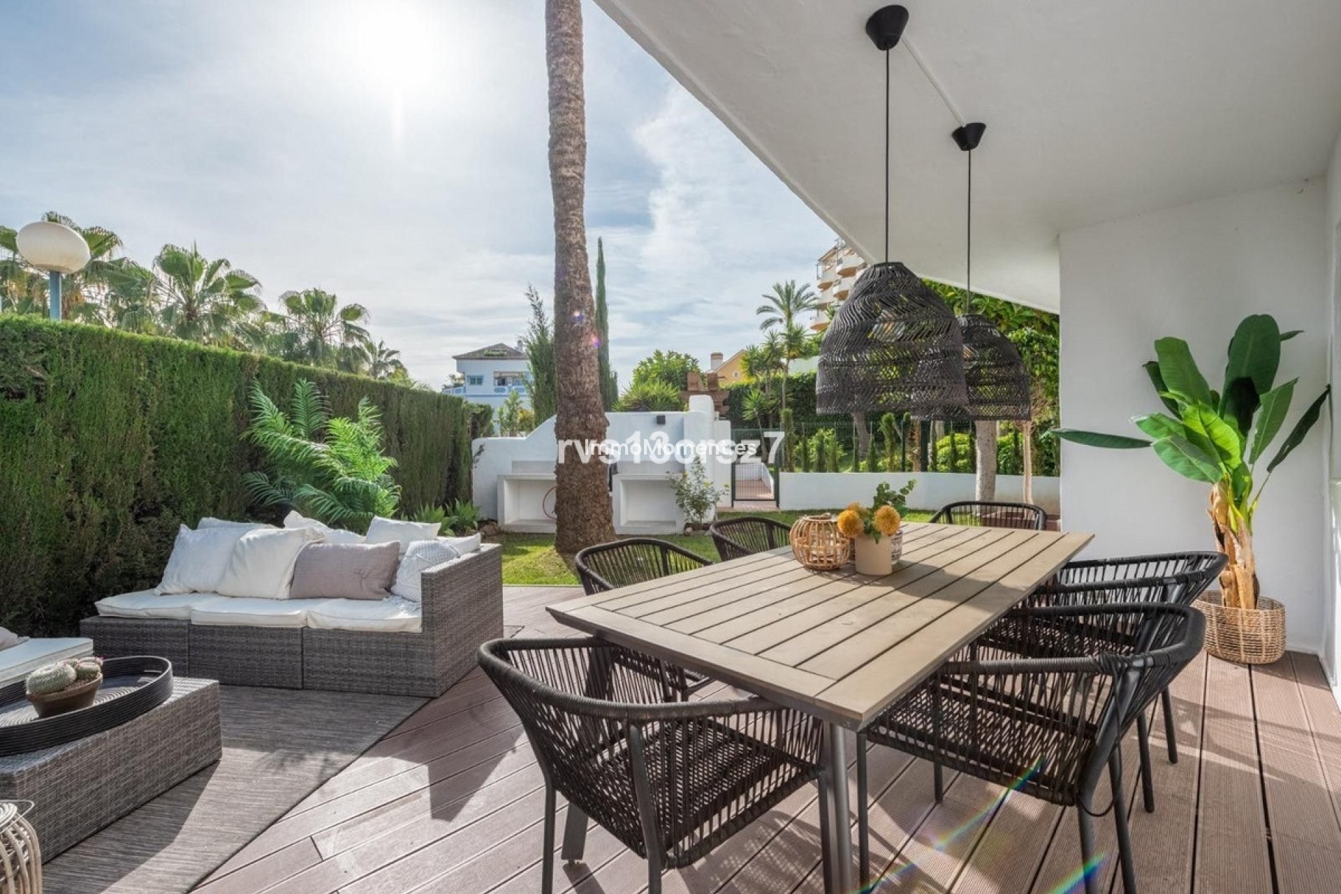 Resale - Apartment - Marbella - Nueva Andalucía