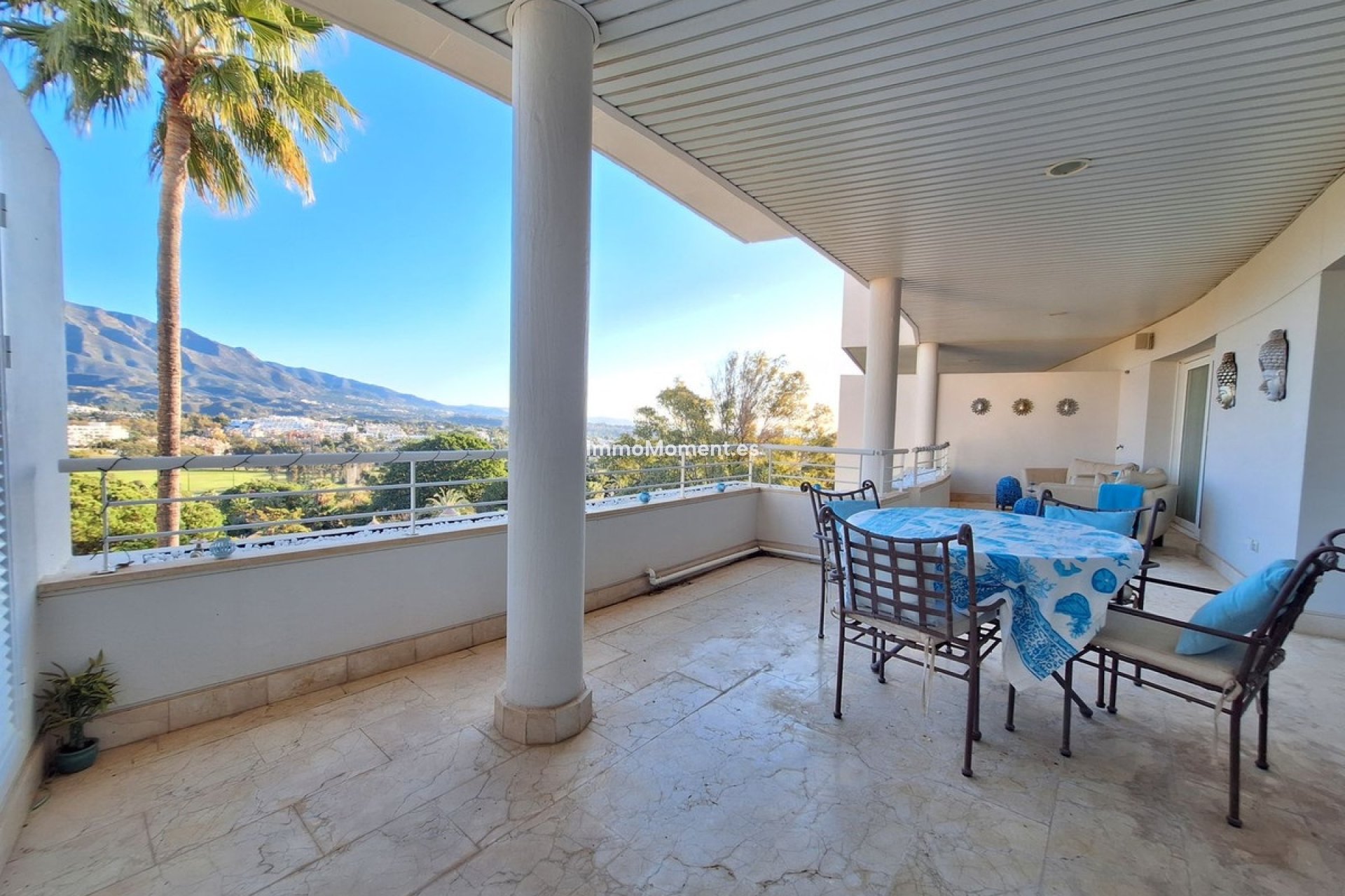 Resale - Apartment - Marbella - Nueva Andalucía