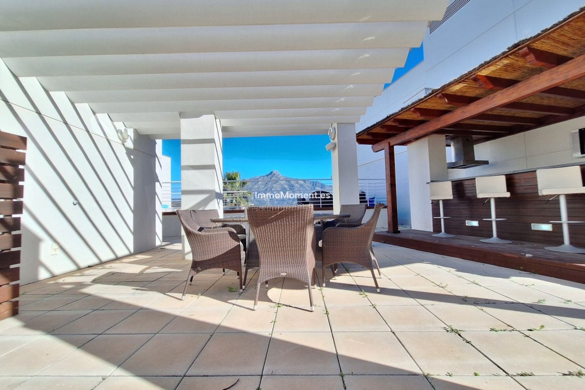 Resale - Apartment - Marbella - Nueva Andalucía