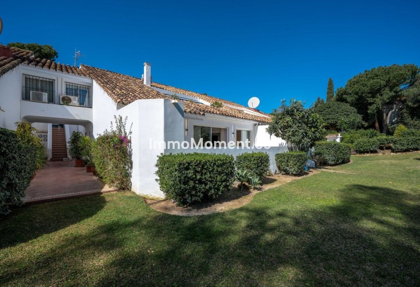 Resale - Apartment - Marbella - Nueva Andalucía