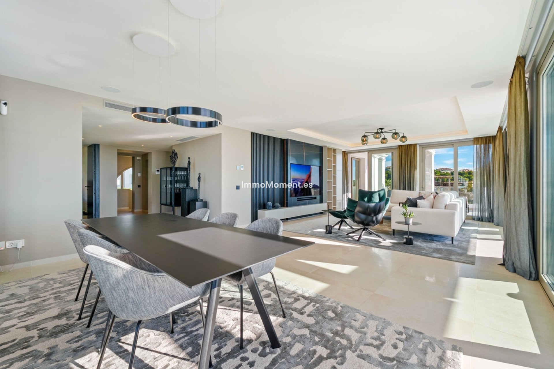 Resale - Apartment - Marbella - Nueva Andalucía