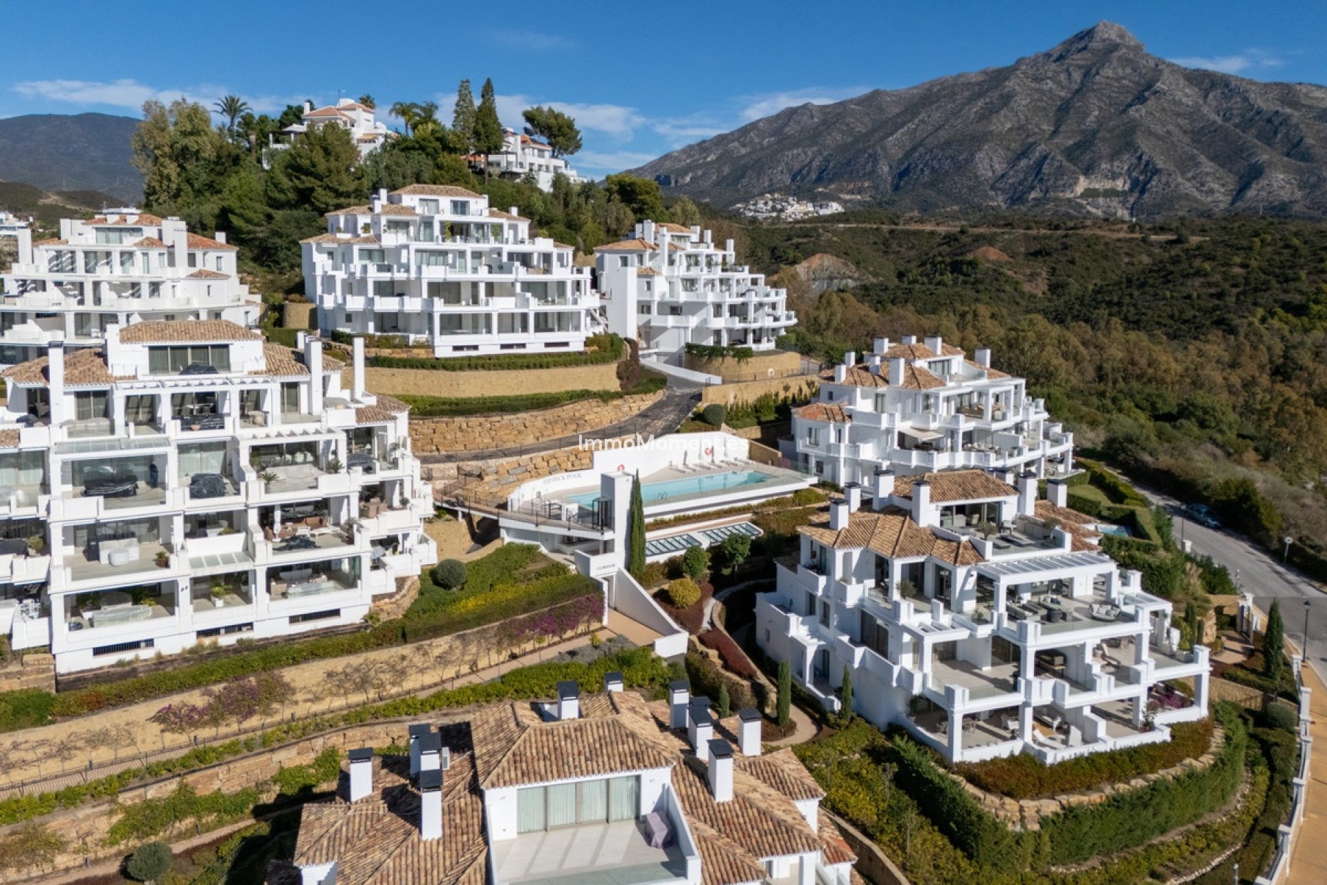 Resale - Apartment - Marbella - Nueva Andalucía