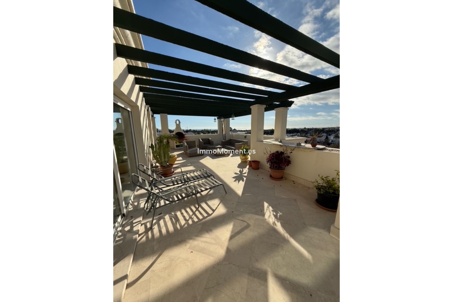 Resale - Apartment - Marbella - Nueva Andalucía