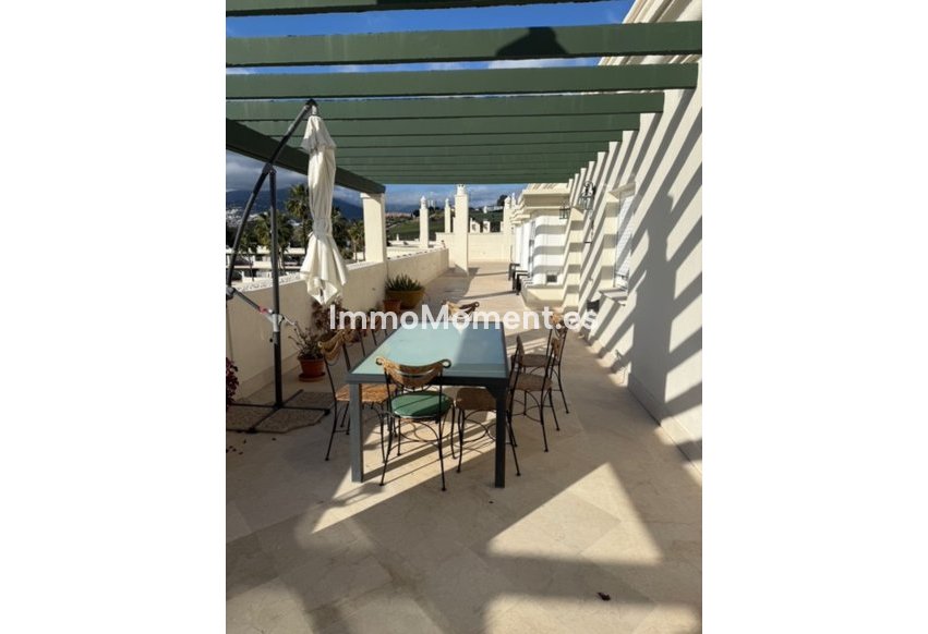 Resale - Apartment - Marbella - Nueva Andalucía