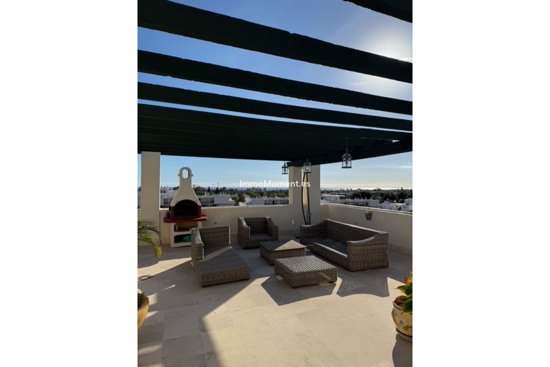 Resale - Apartment - Marbella - Nueva Andalucía