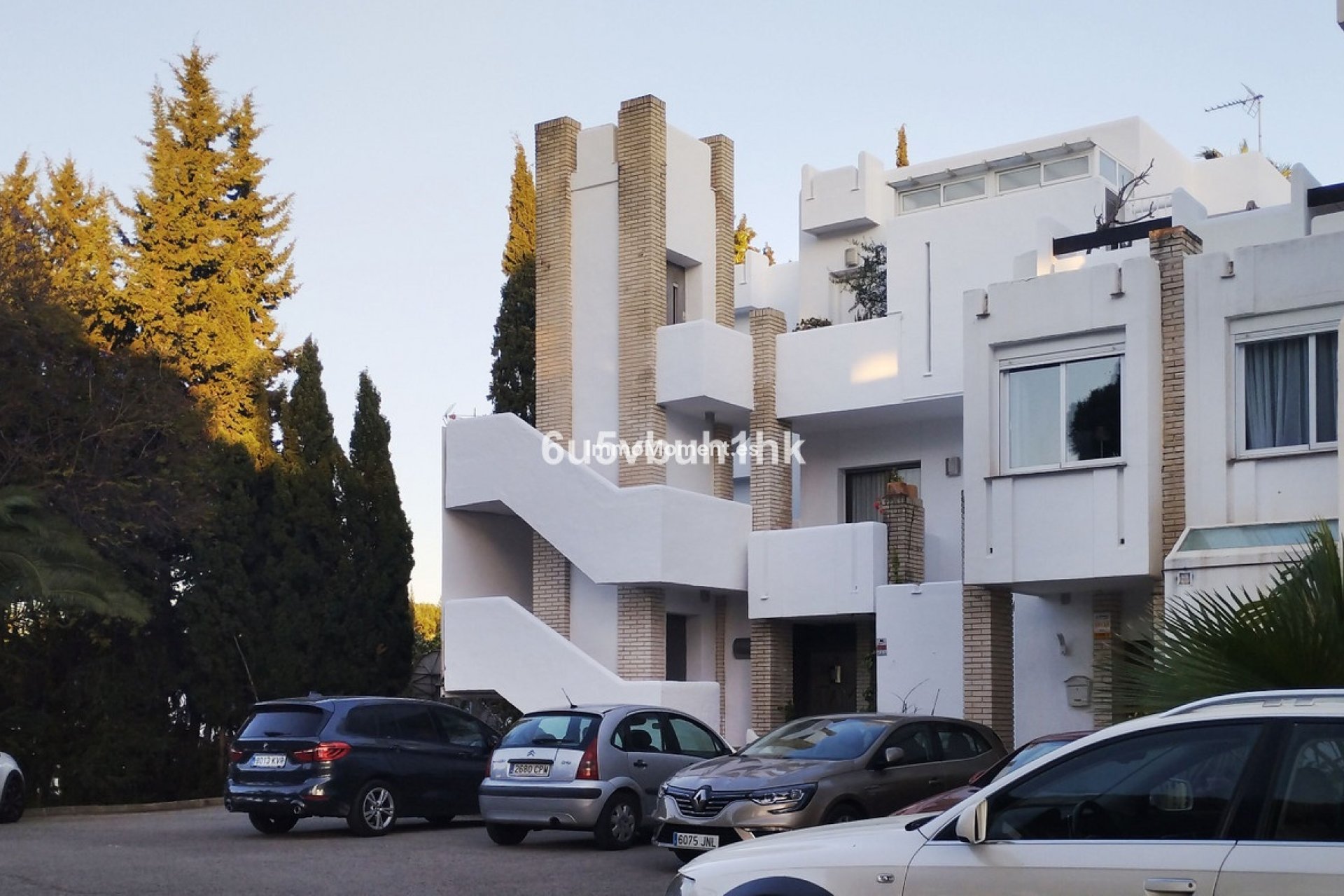Resale - Apartment - Marbella - Nueva Andalucía