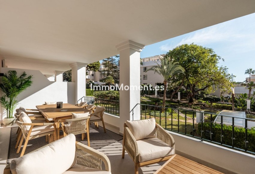 Resale - Apartment - Marbella - Nueva Andalucía