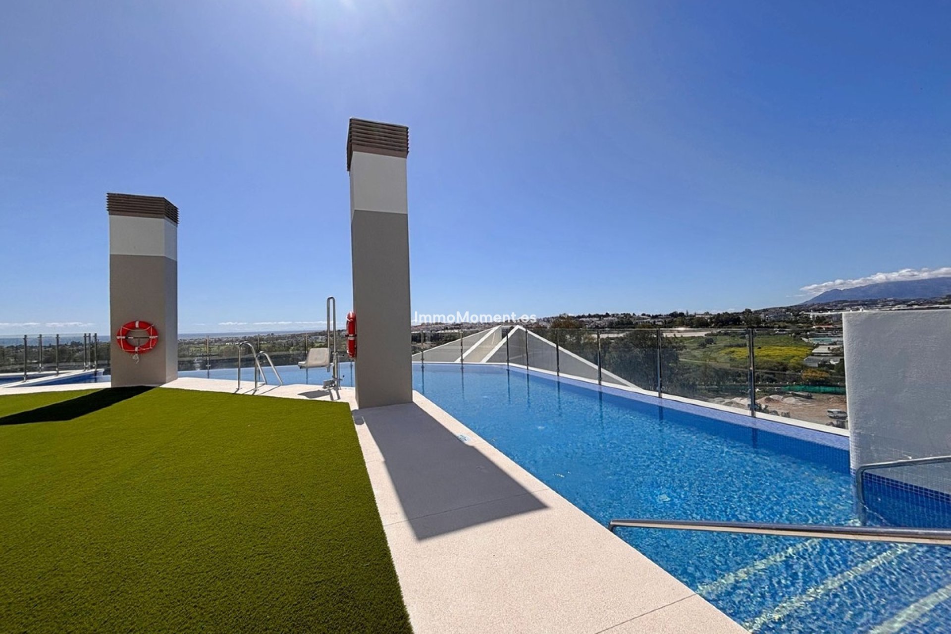 Resale - Apartment - Marbella - Nueva Andalucía
