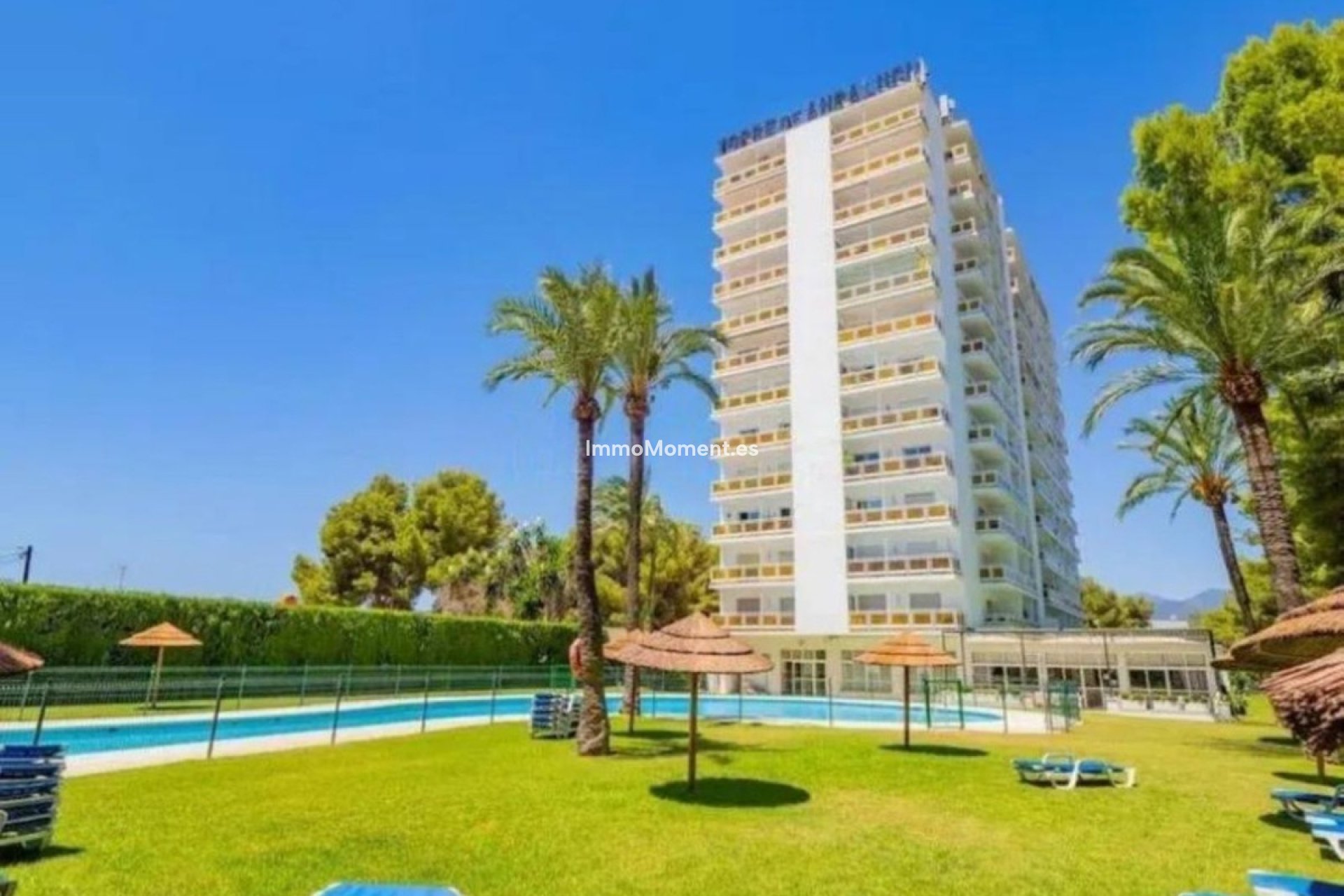 Resale - Apartment - Marbella - Nueva Andalucía