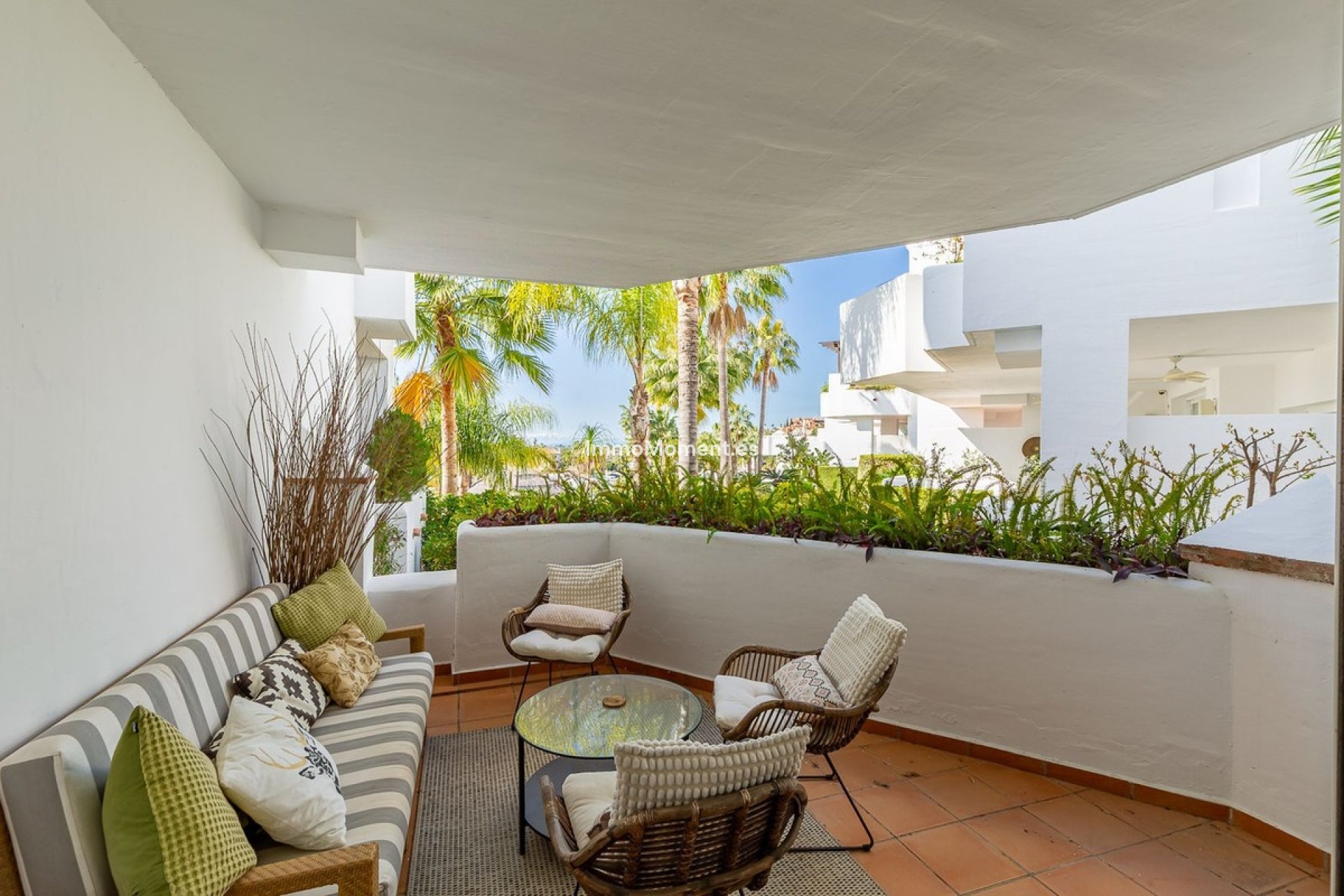 Resale - Apartment - Marbella - Nueva Andalucía