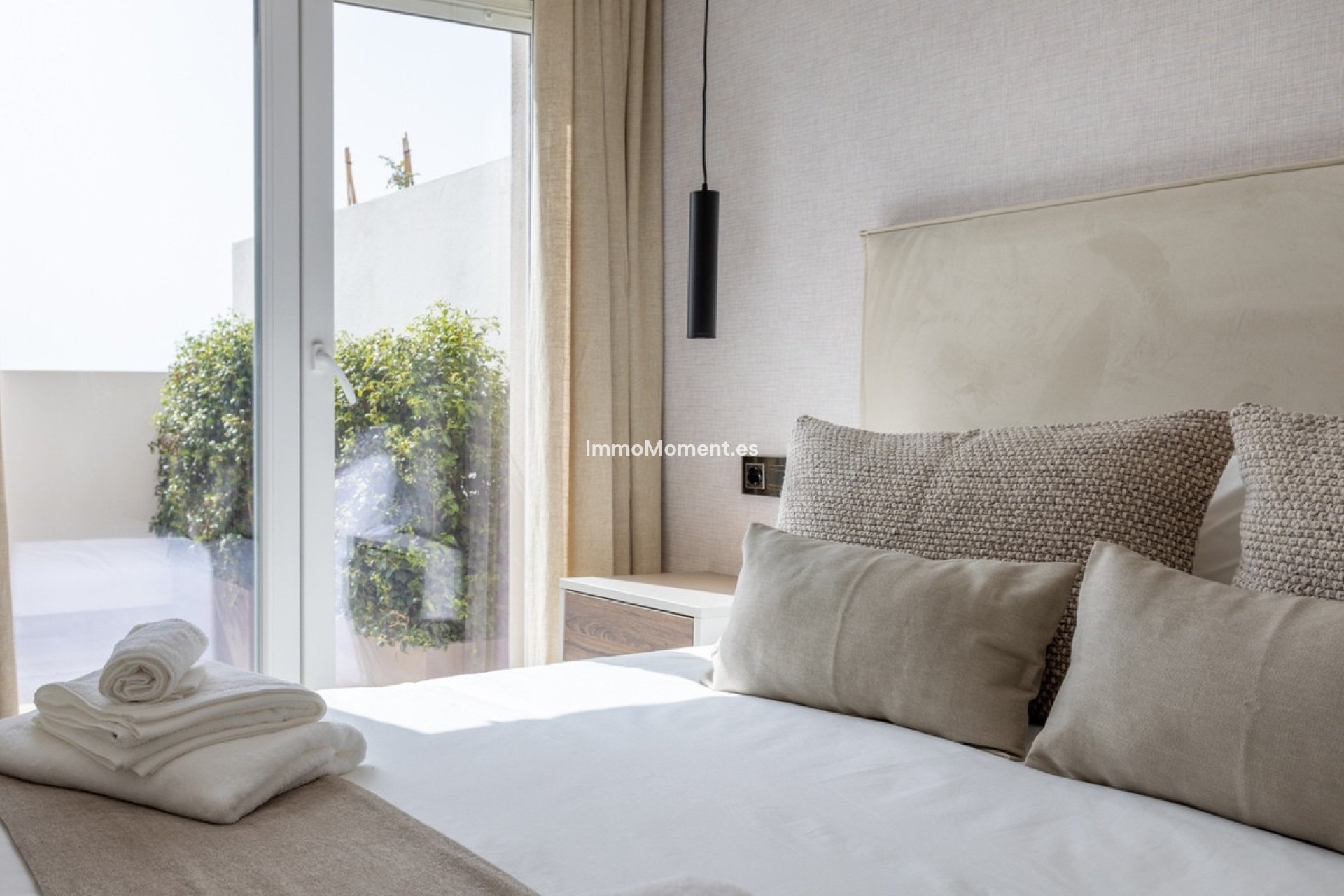 Resale - Apartment - Marbella - Nueva Andalucía