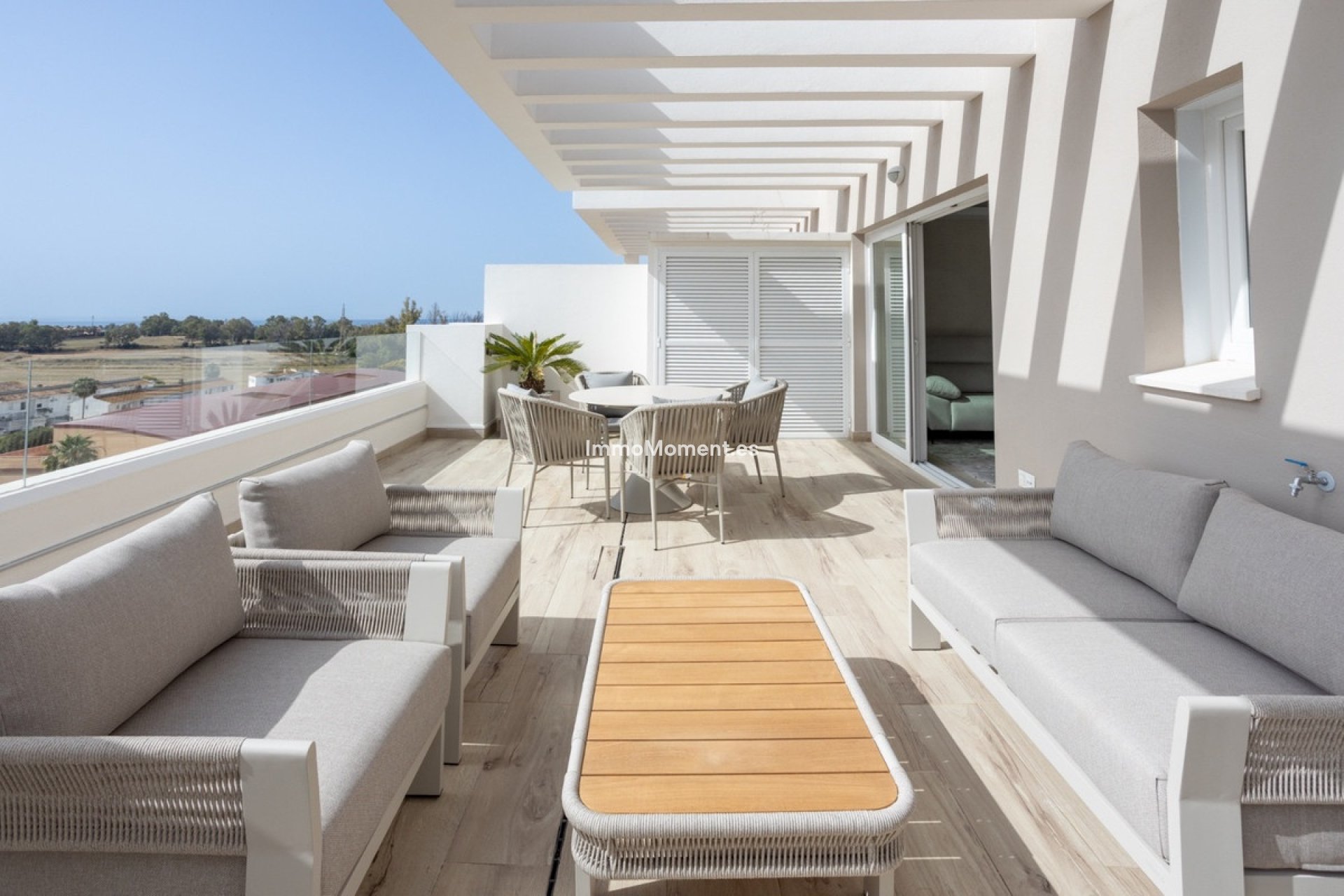 Resale - Apartment - Marbella - Nueva Andalucía