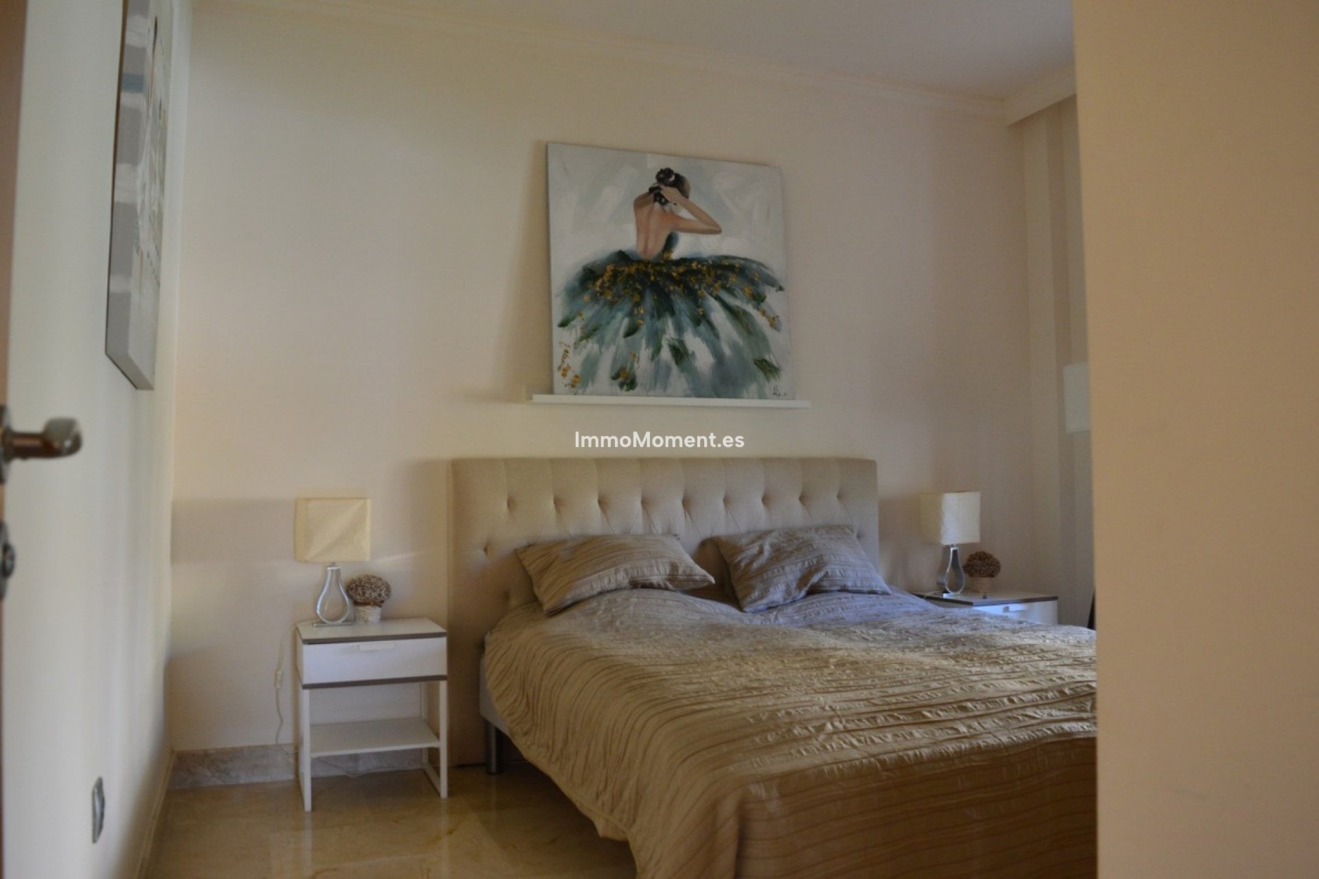 Resale - Apartment - Marbella - Nueva Andalucía