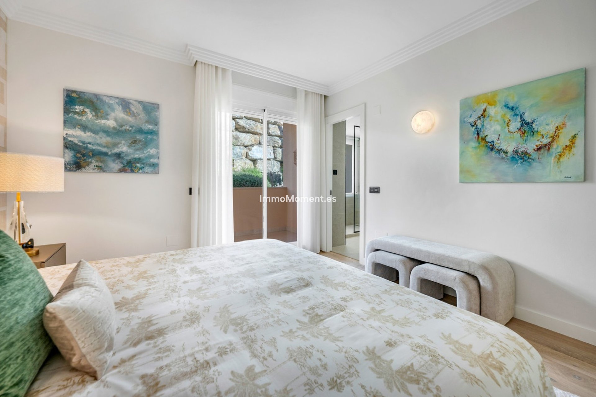 Resale - Apartment - Marbella - Nueva Andalucía