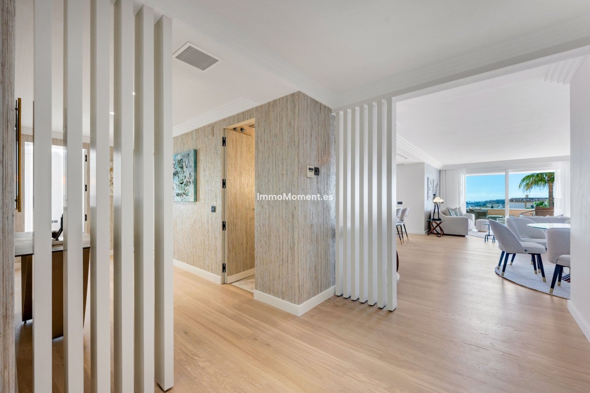 Resale - Apartment - Marbella - Nueva Andalucía