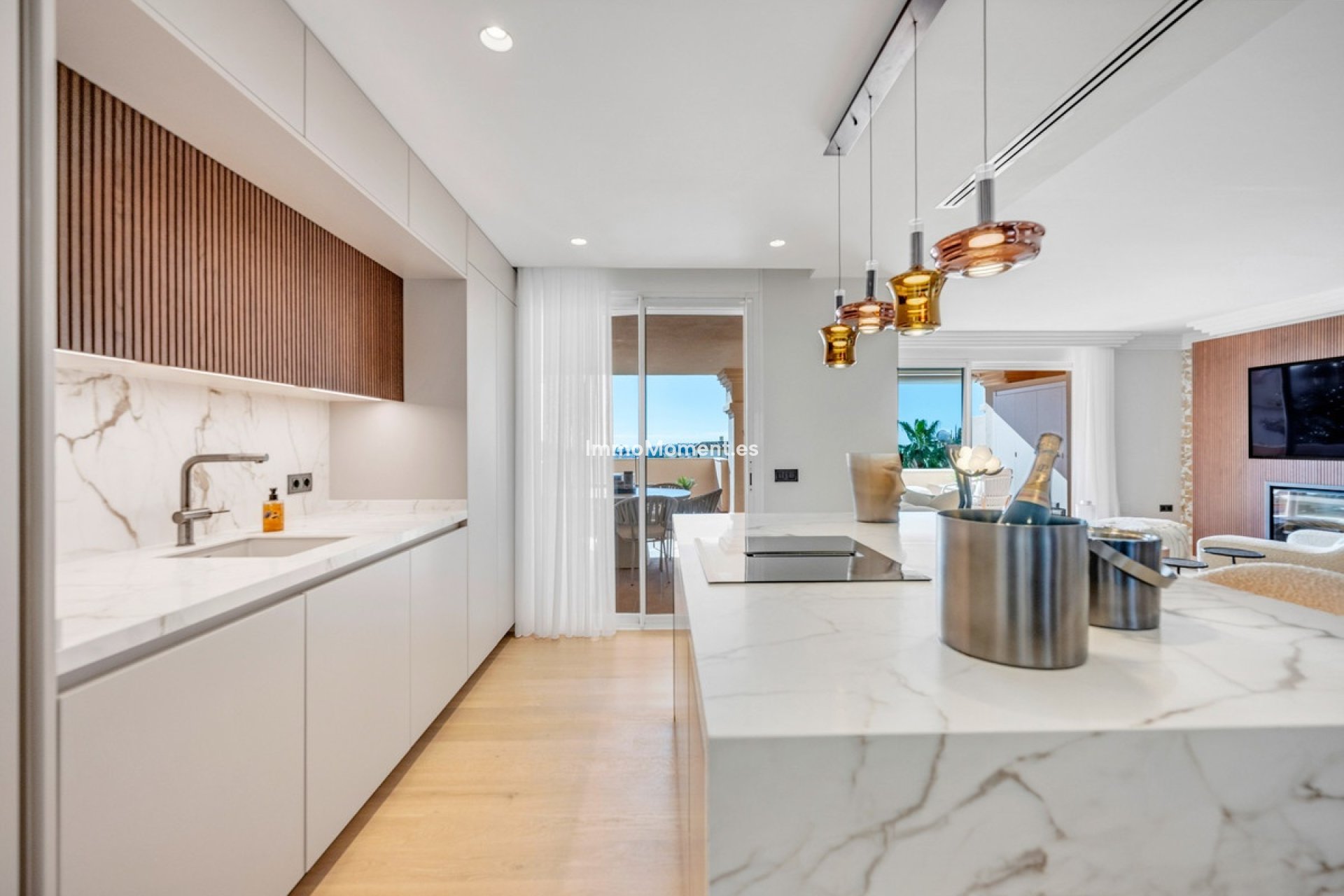 Resale - Apartment - Marbella - Nueva Andalucía