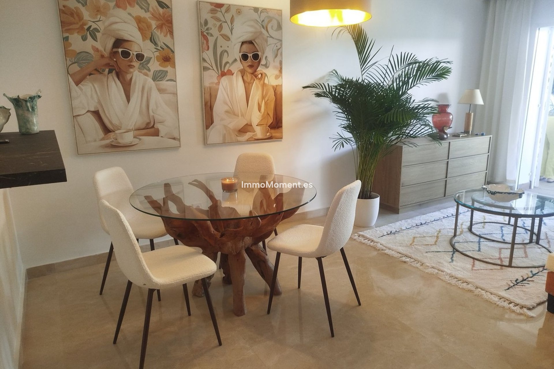 Resale - Apartment - Marbella - Nueva Andalucía