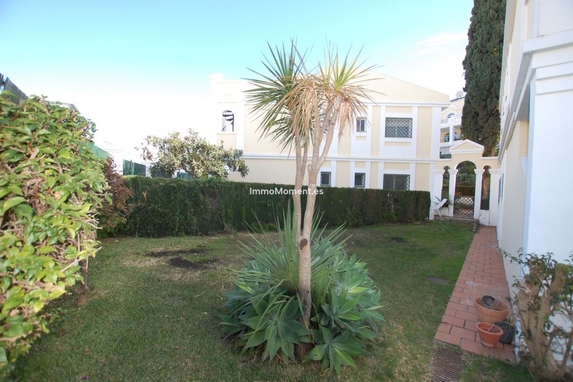 Resale - Apartment - Marbella - Nueva Andalucía