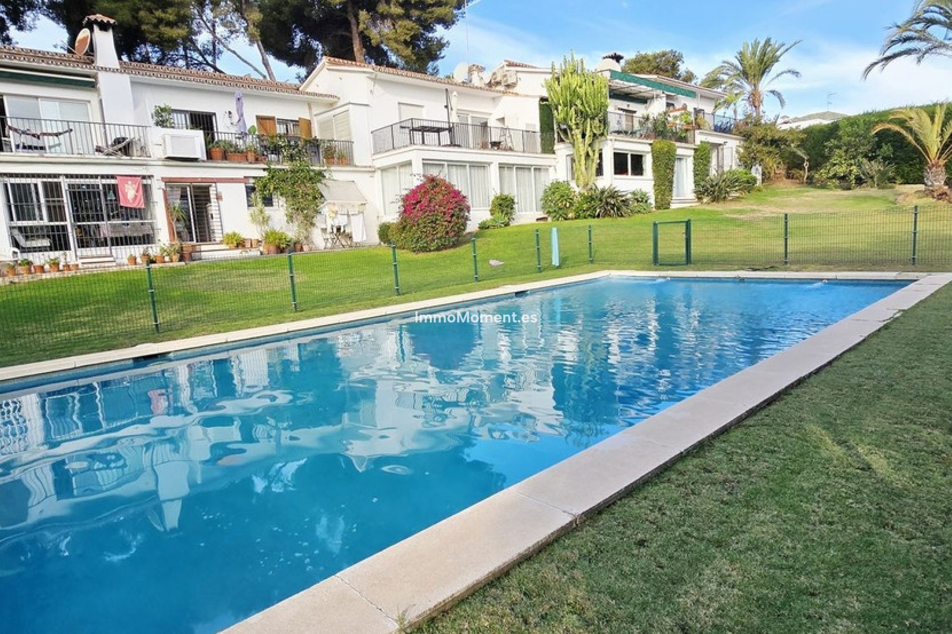 Resale - Apartment - Marbella - Nueva Andalucía