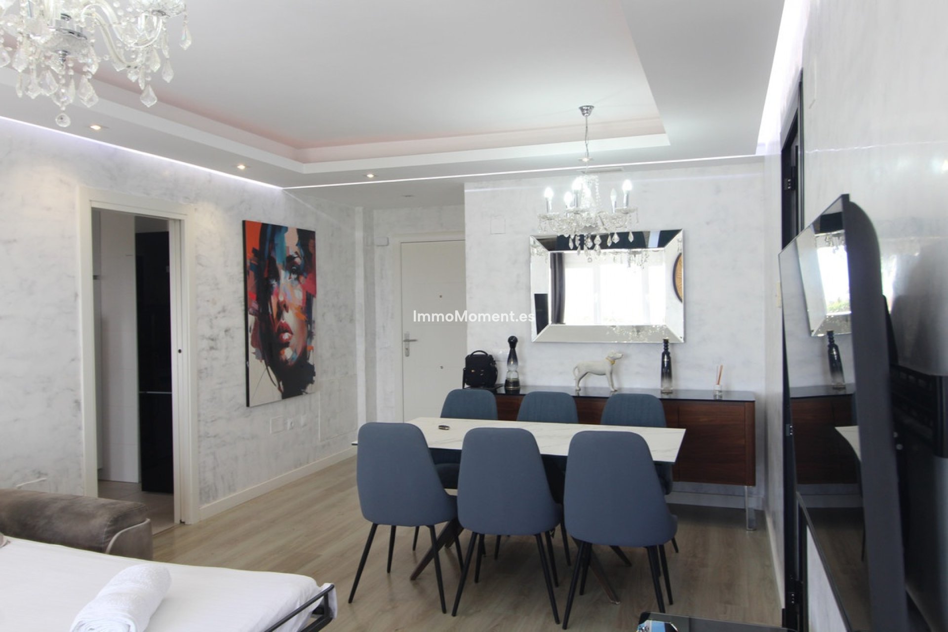 Resale - Apartment - Marbella - Nueva Andalucía