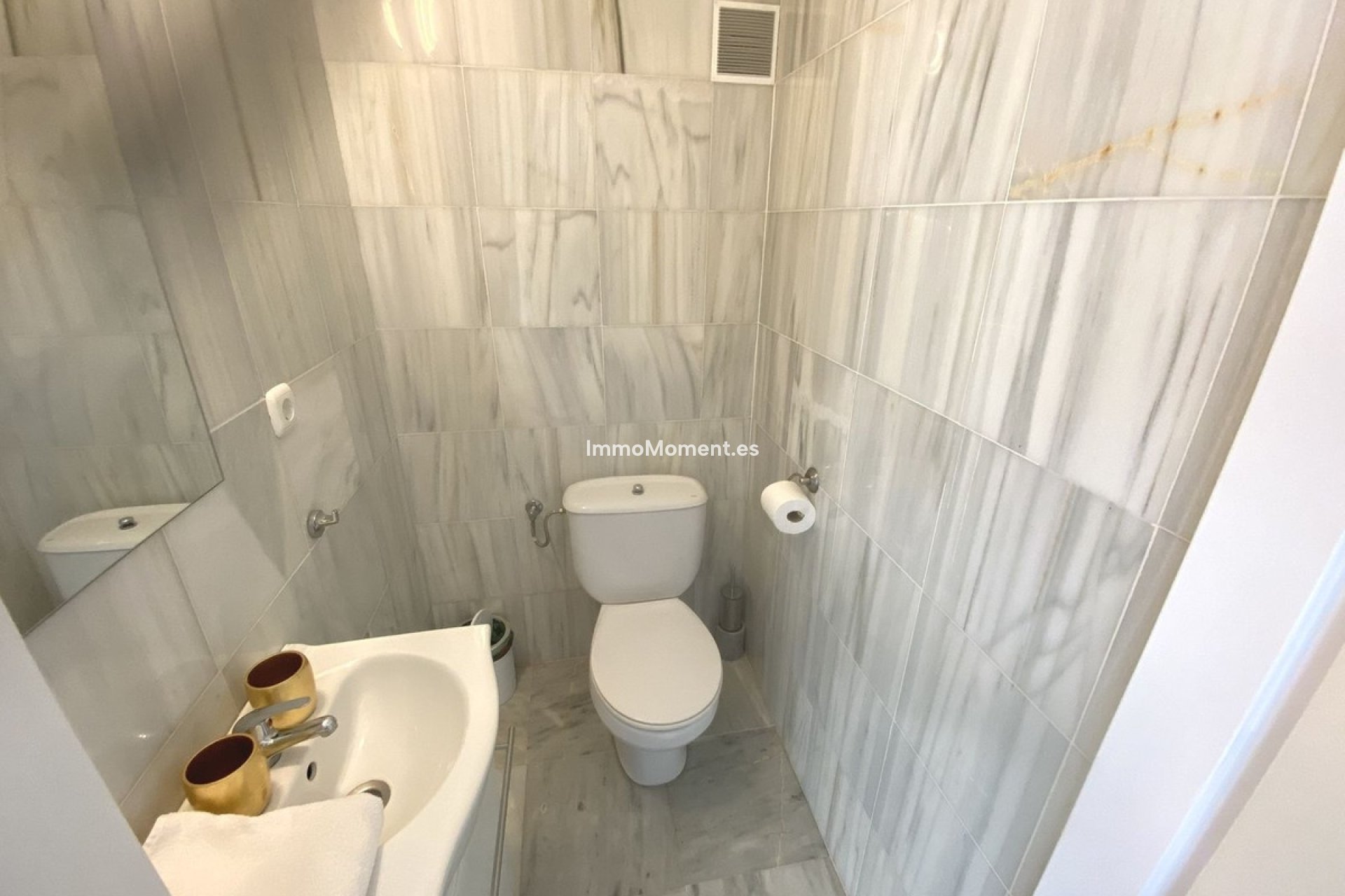 Resale - Apartment - Marbella - Nueva Andalucía