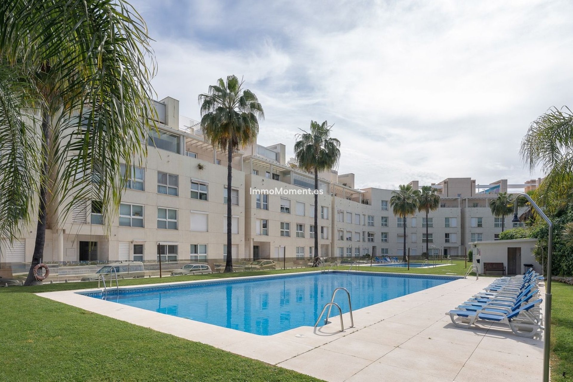 Resale - Apartment - Marbella - Nueva Andalucía