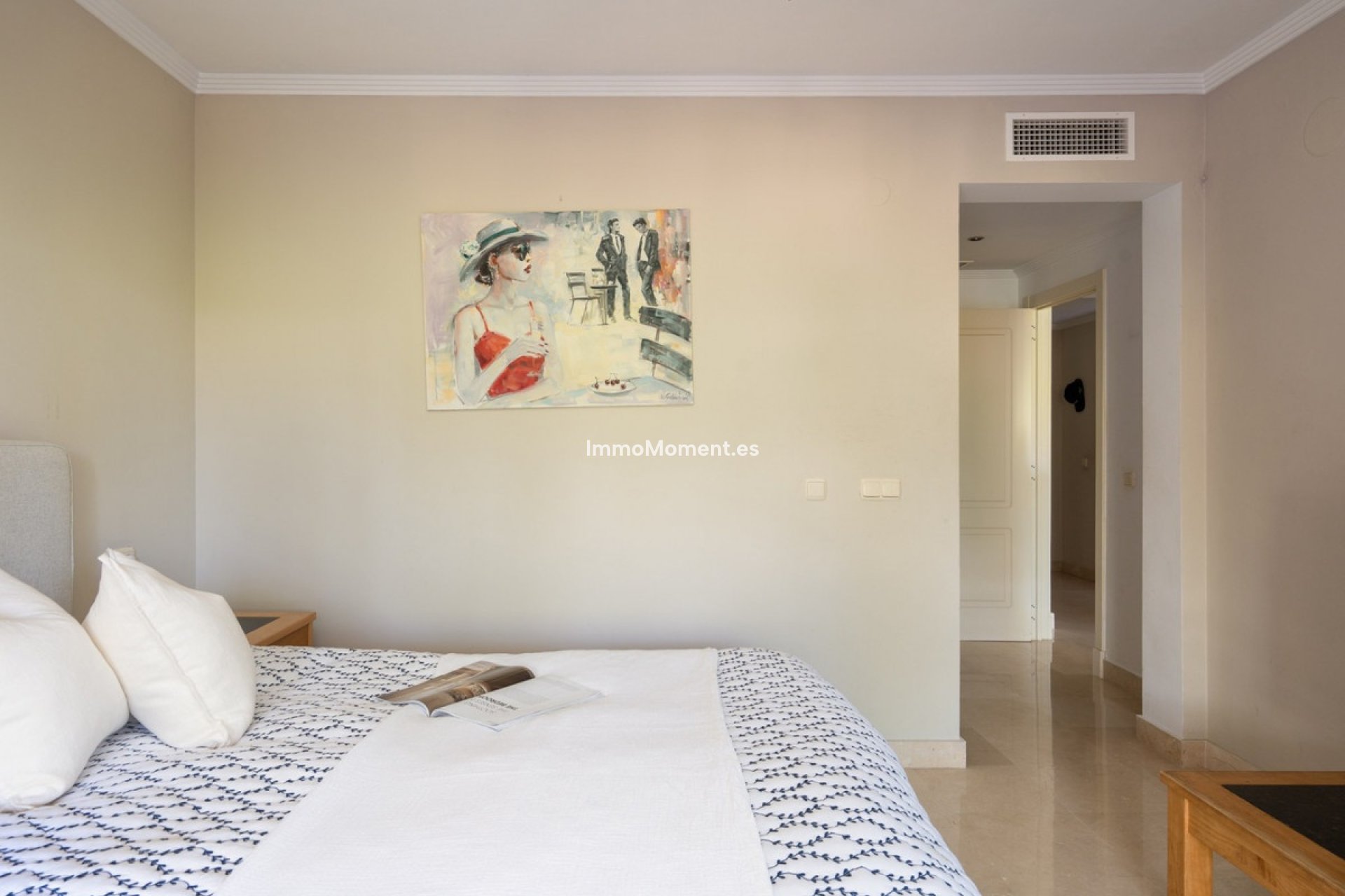 Resale - Apartment - Marbella - Nueva Andalucía