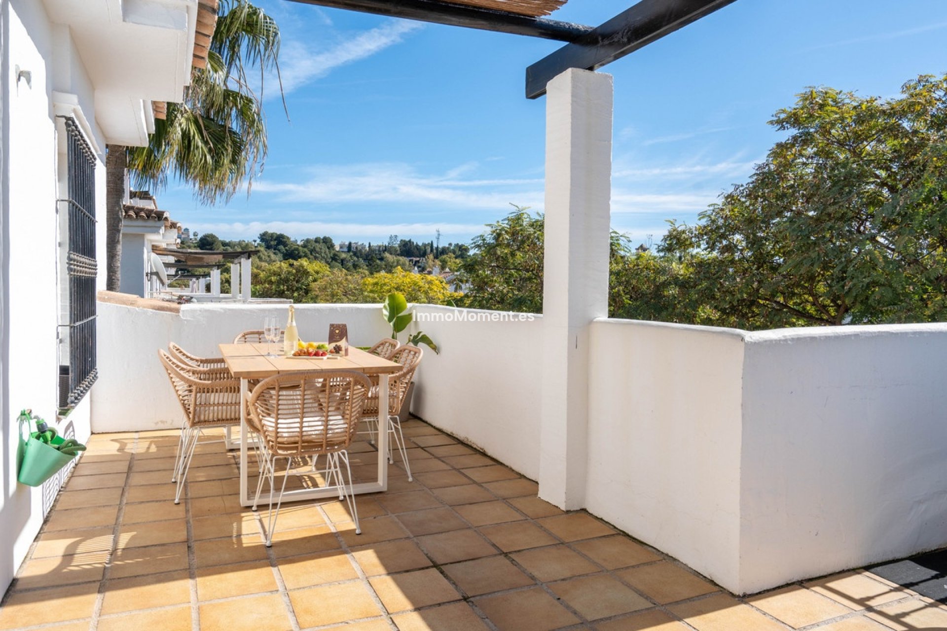 Resale - Apartment - Marbella - Nueva Andalucía