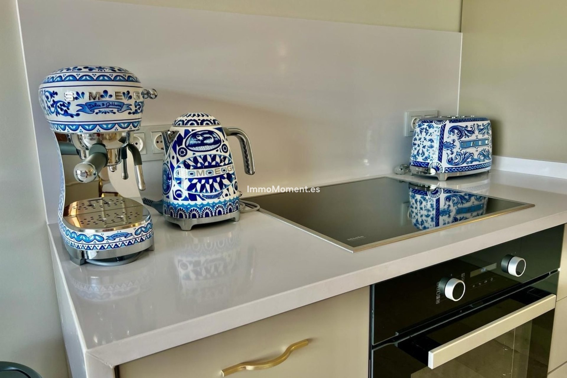 Resale - Apartment - Marbella - Nueva Andalucía