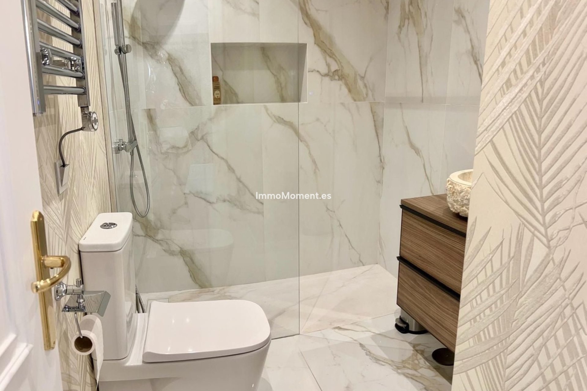 Resale - Apartment - Marbella - Nueva Andalucía