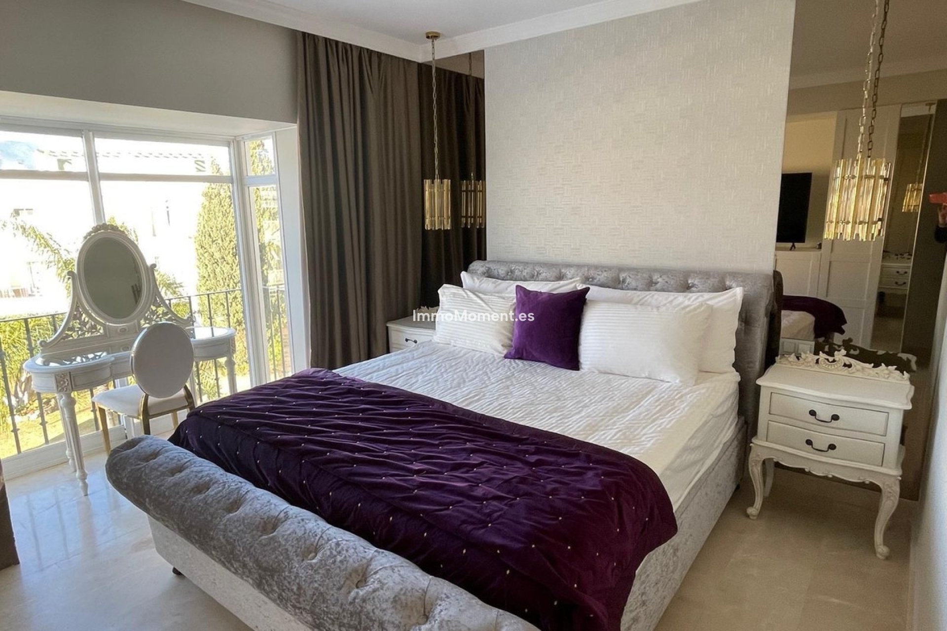 Resale - Apartment - Marbella - Nueva Andalucía