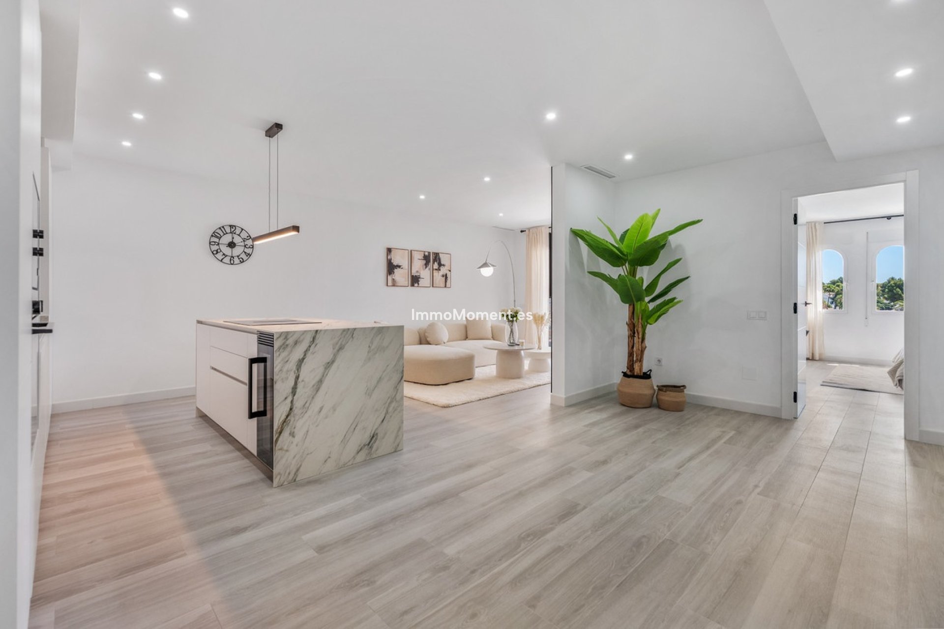 Resale - Apartment - Marbella - Nueva Andalucía