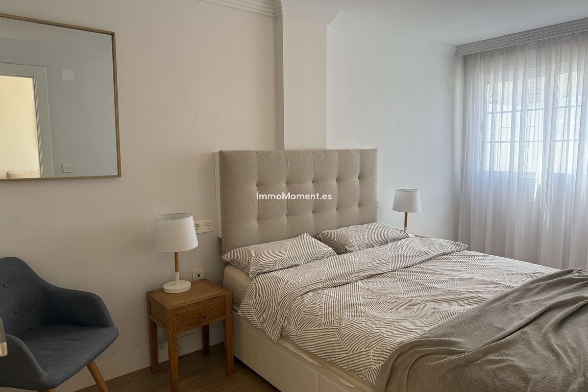 Resale - Apartment - Marbella - Nueva Andalucía