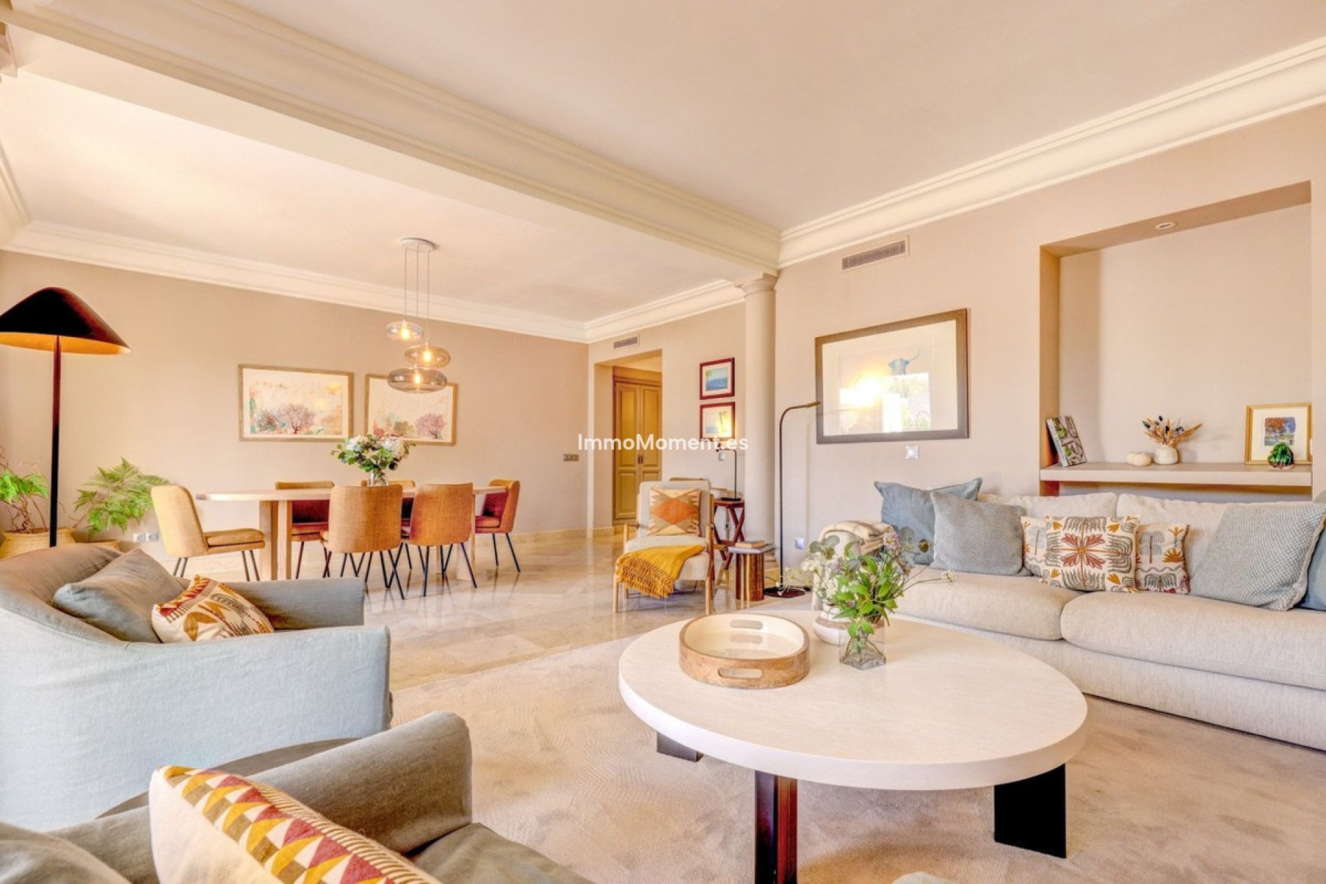 Resale - Apartment - Marbella - Nueva Andalucía