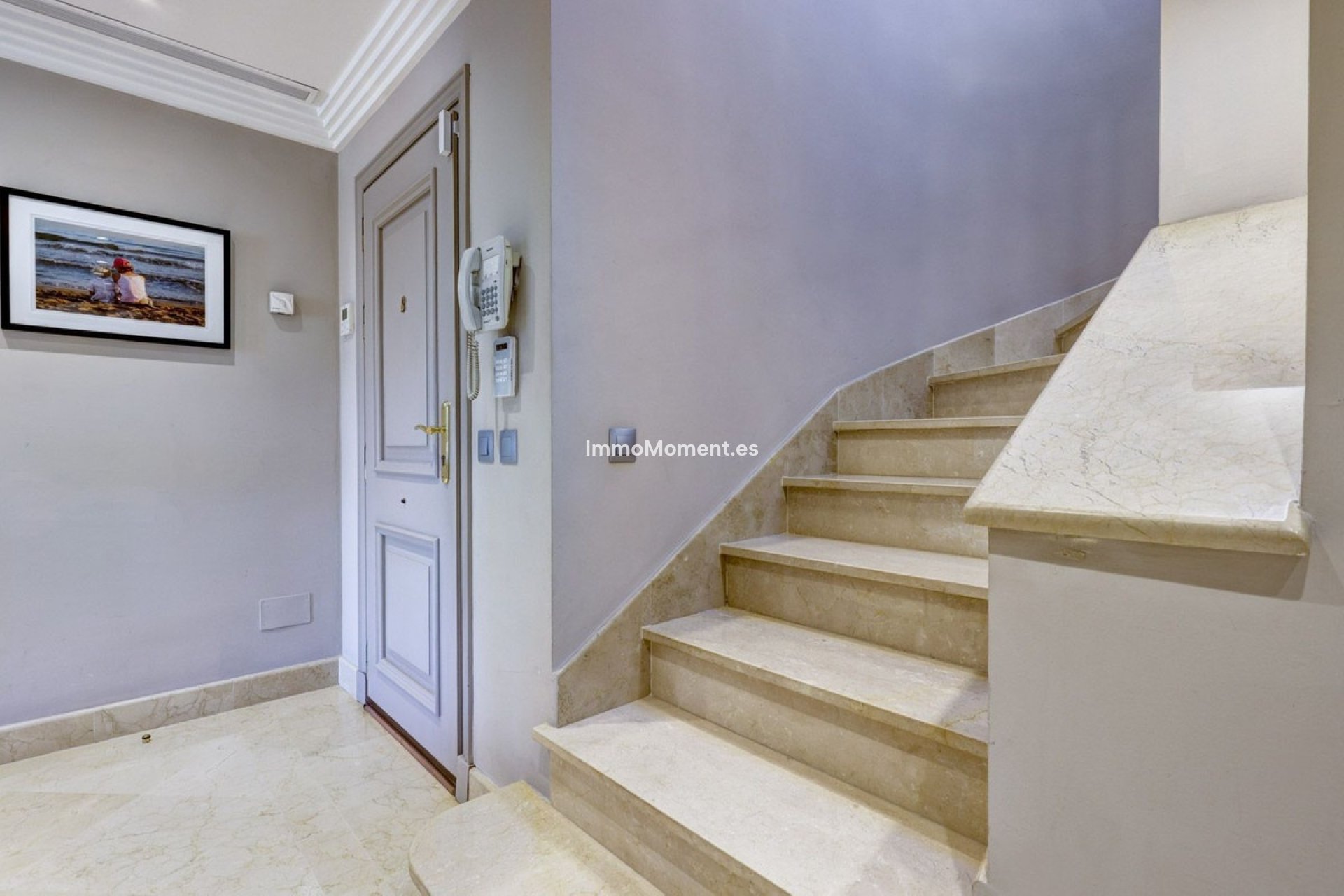 Resale - Apartment - Marbella - Nueva Andalucía