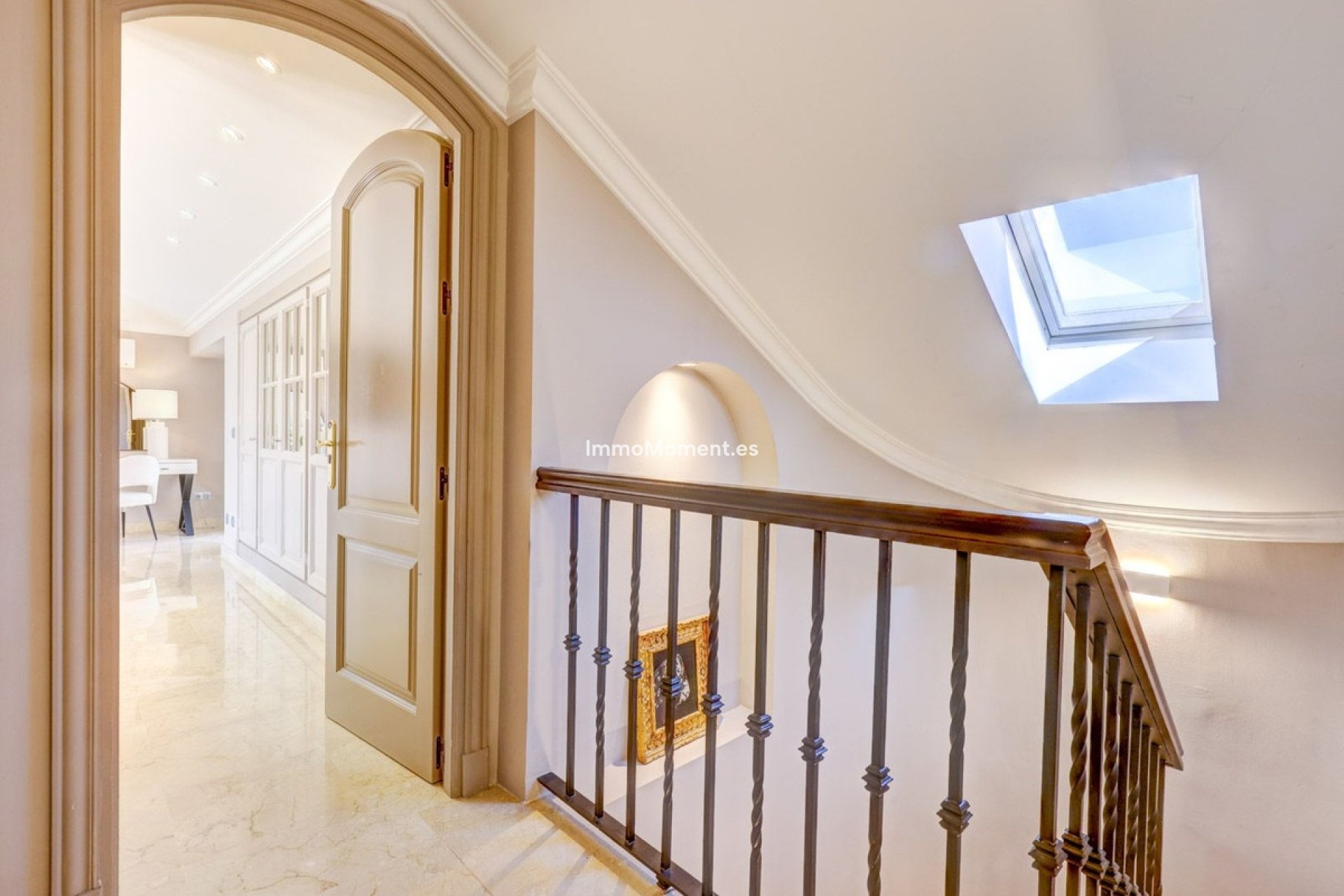 Resale - Apartment - Marbella - Nueva Andalucía