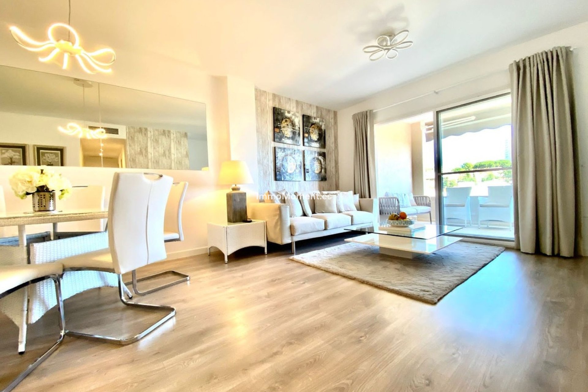 Resale - Apartment - Marbella - Nueva Andalucía