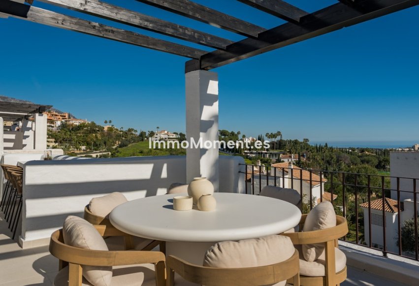 Resale - Apartment - Marbella - Nueva Andalucía