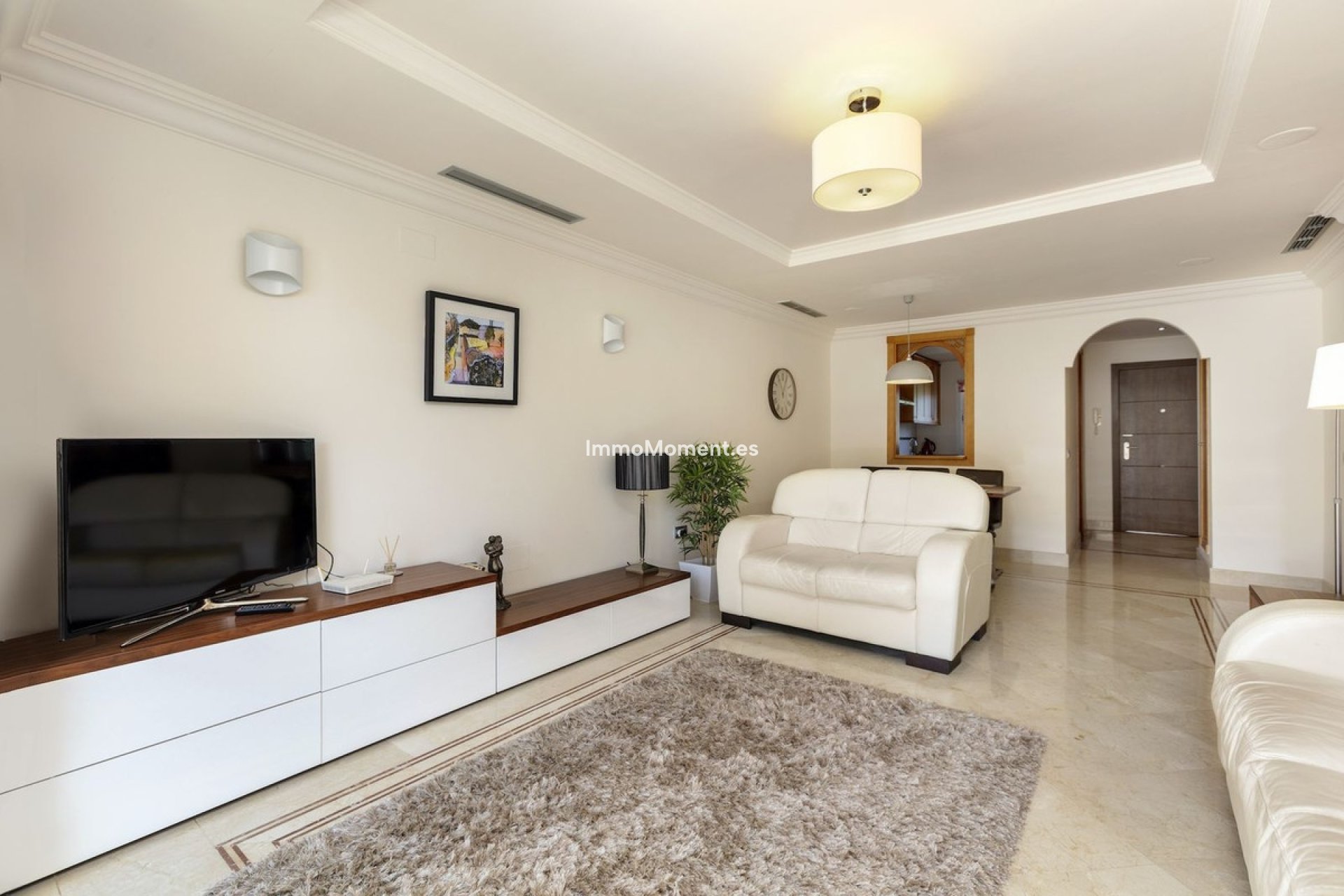 Resale - Apartment - Marbella - Nueva Andalucía