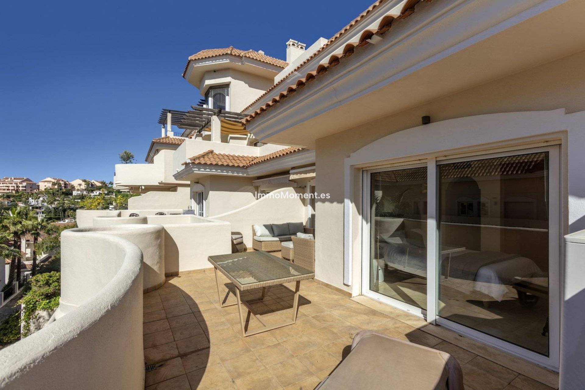 Resale - Apartment - Marbella - Nueva Andalucía